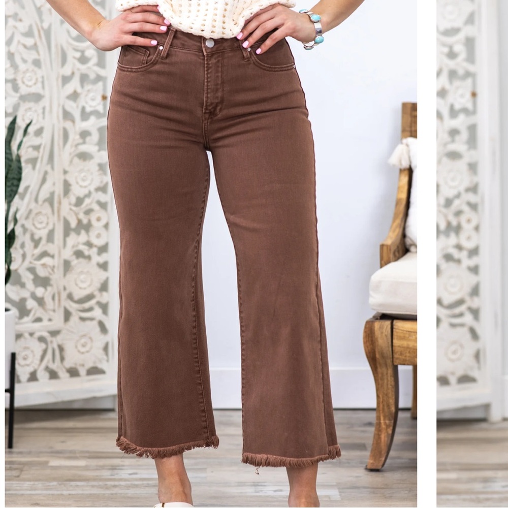 Women’s High-Rise Flare Jeans - Brown